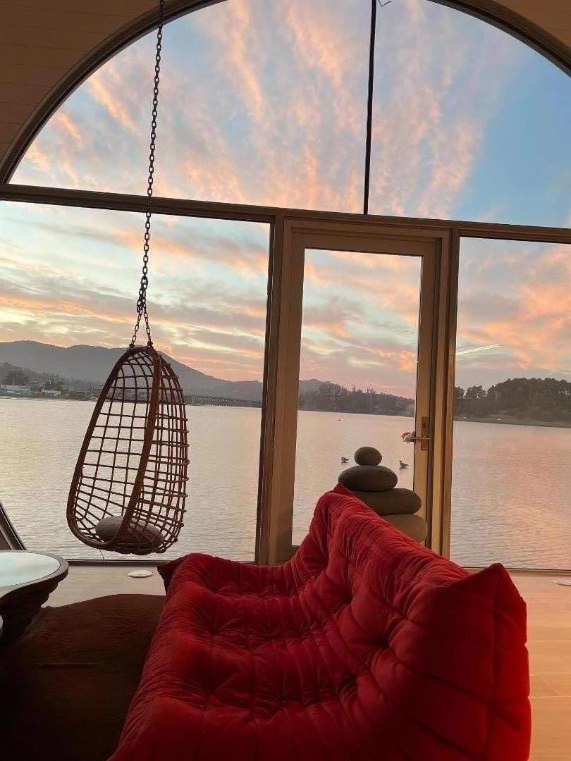 Detail Gallery Image 18 of 34 For 23 Gate 6 1/2 Rd, Sausalito,  CA 94965 - 3 Beds | 2/1 Baths