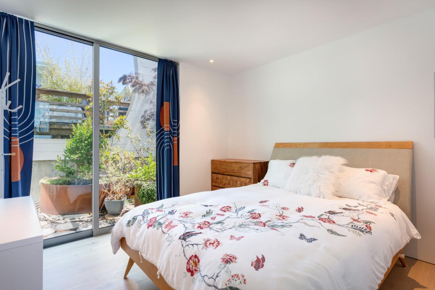 Detail Gallery Image 27 of 34 For 23 Gate 6 1/2 Rd, Sausalito,  CA 94965 - 3 Beds | 2/1 Baths
