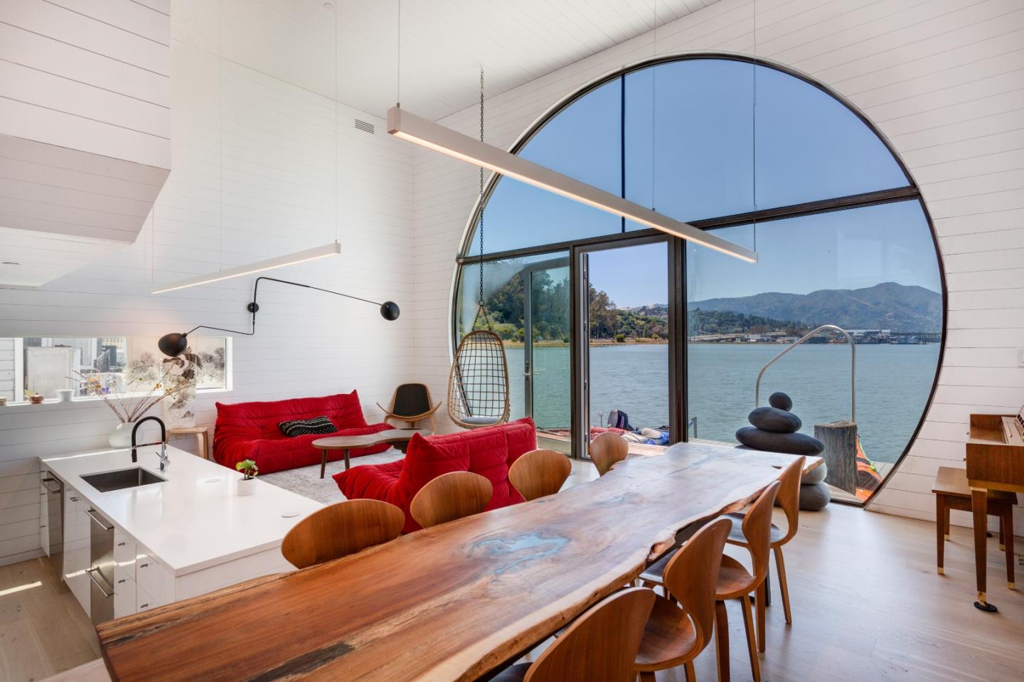 Detail Gallery Image 10 of 34 For 23 Gate 6 1/2 Rd, Sausalito,  CA 94965 - 3 Beds | 2/1 Baths