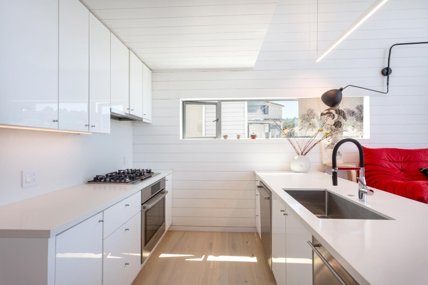 Detail Gallery Image 15 of 34 For 23 Gate 6 1/2 Rd, Sausalito,  CA 94965 - 3 Beds | 2/1 Baths