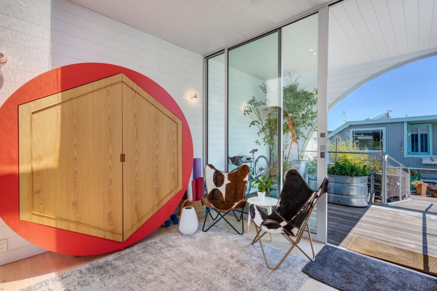 Detail Gallery Image 7 of 34 For 23 Gate 6 1/2 Rd, Sausalito,  CA 94965 - 3 Beds | 2/1 Baths