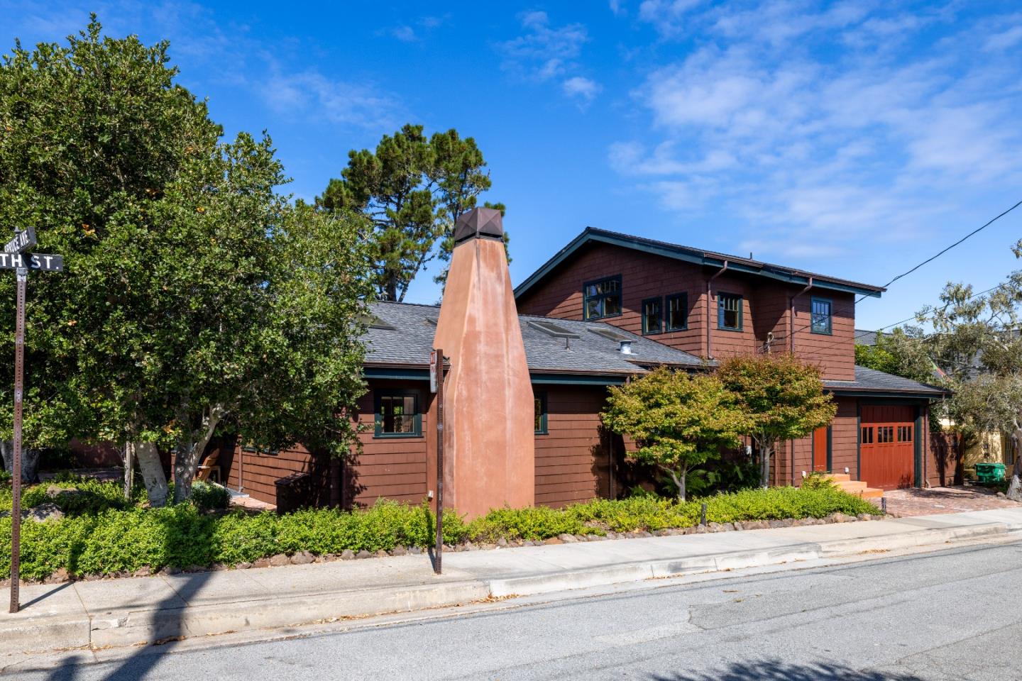 Detail Gallery Image 32 of 34 For 382 Spruce Ave, Pacific Grove,  CA 93950 - 2 Beds | 2 Baths