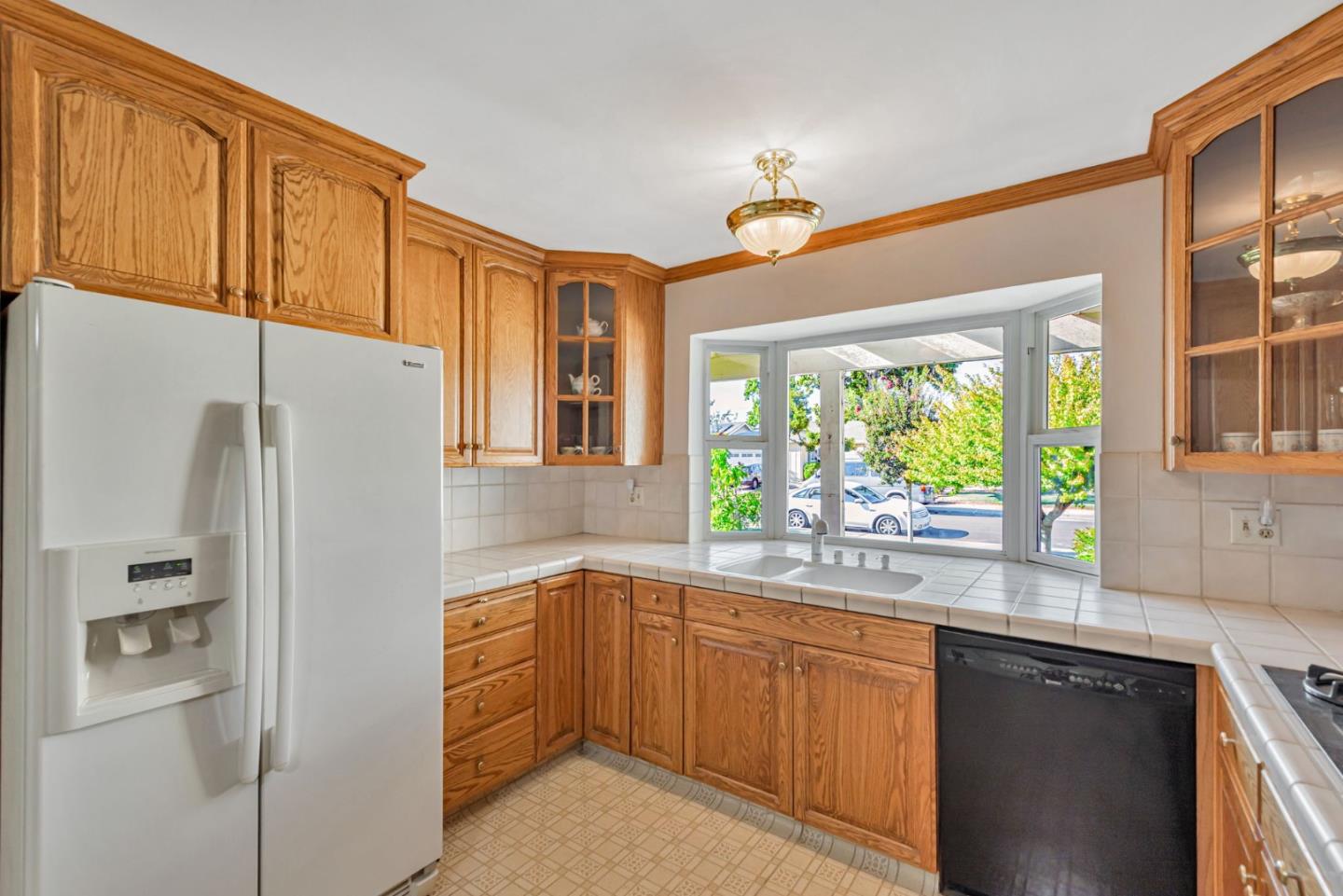 Detail Gallery Image 12 of 39 For 3816 Phoenix Ct, San Jose,  CA 95130 - 4 Beds | 2 Baths