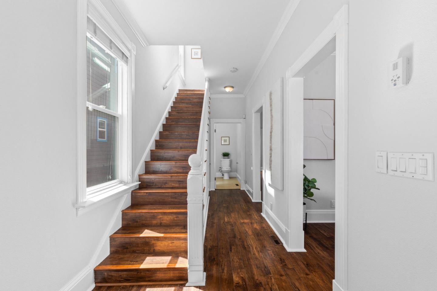 Detail Gallery Image 6 of 19 For 197 N 9th St, San Jose,  CA 95112 - 3 Beds | 3 Baths