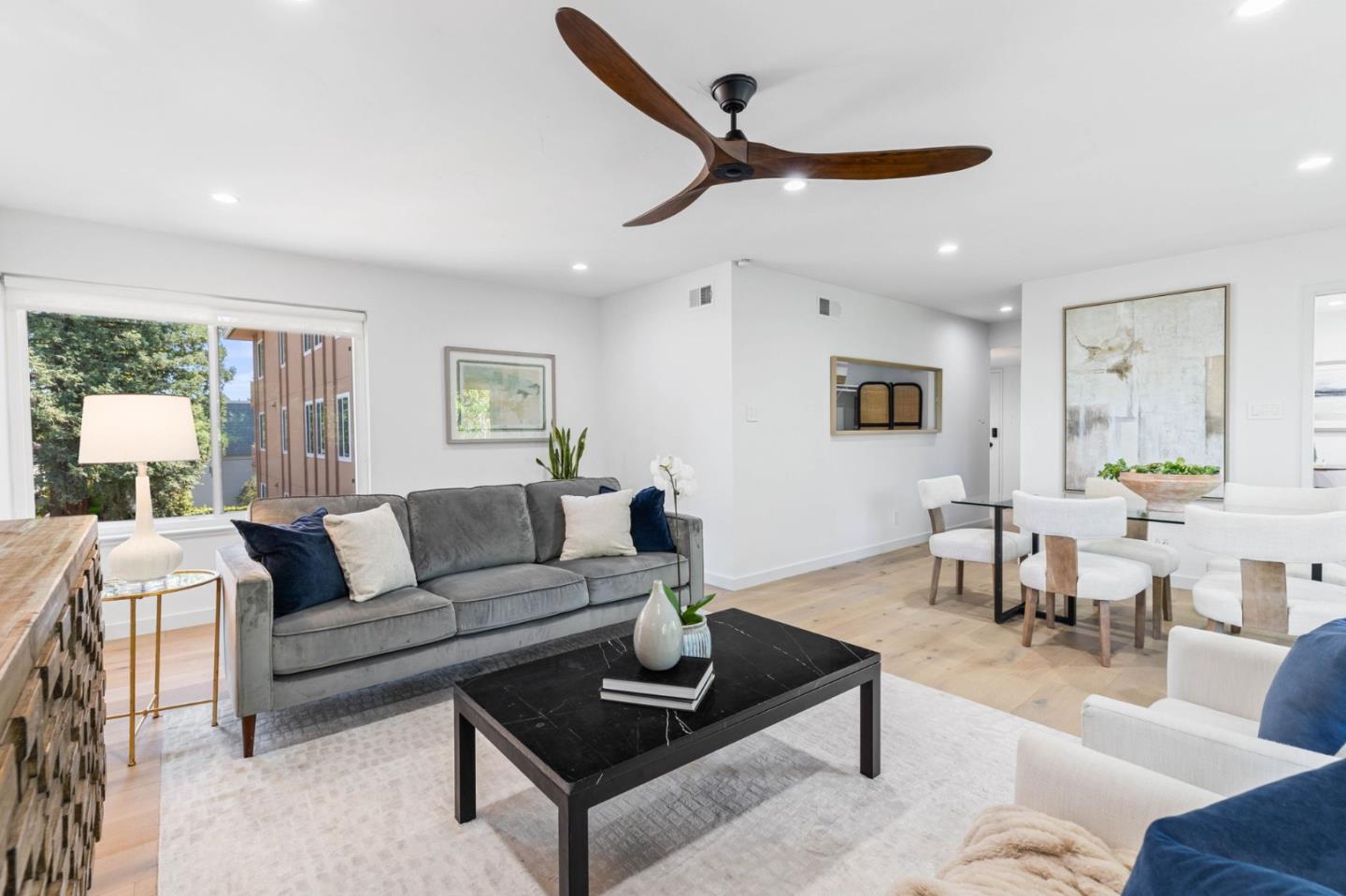 Detail Gallery Image 11 of 30 For 55 Claremont Ave #301,  Redwood City,  CA 94062 - 3 Beds | 2 Baths