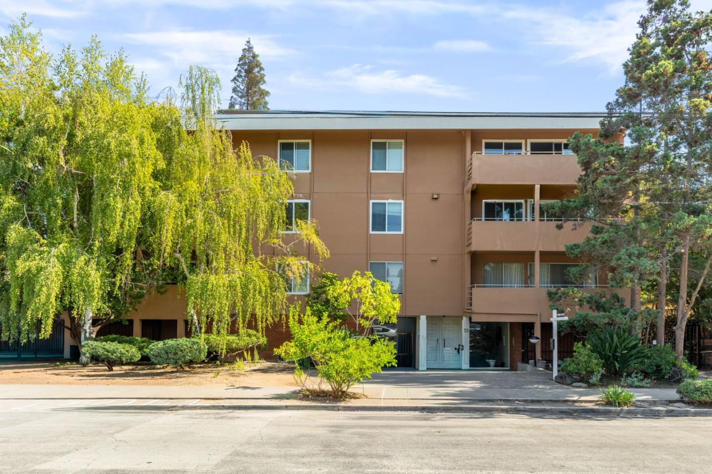 Detail Gallery Image 30 of 30 For 55 Claremont Ave #301,  Redwood City,  CA 94062 - 3 Beds | 2 Baths