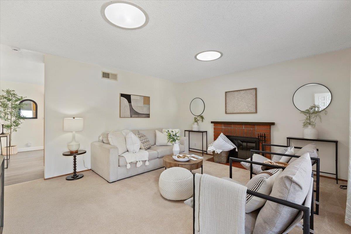 Detail Gallery Image 5 of 19 For 2064 Wizard Ct, San Jose,  CA 95131 - 2 Beds | 1 Baths