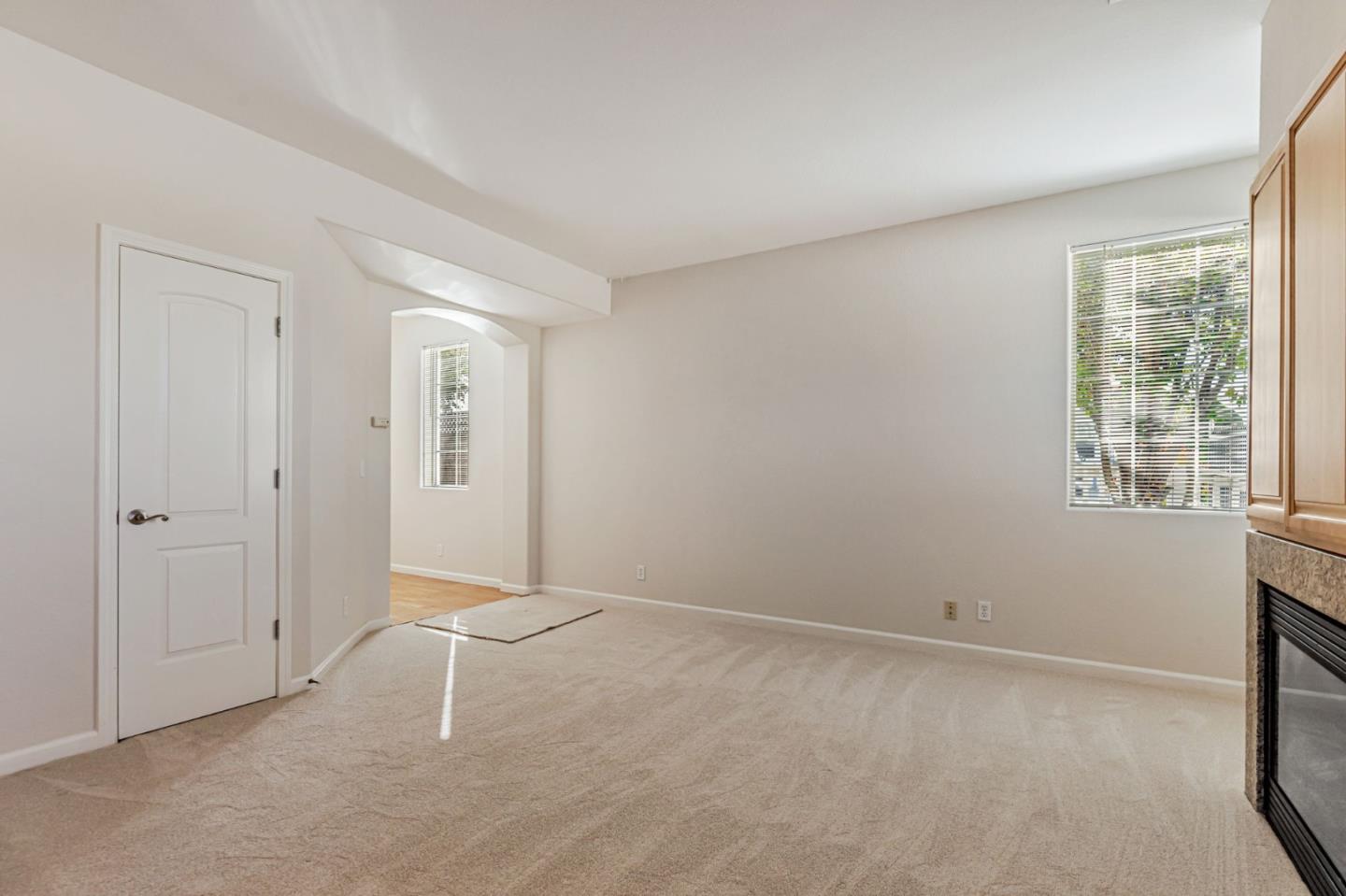 Detail Gallery Image 4 of 33 For 101 Toscano Loop, Freedom,  CA 95019 - 3 Beds | 2/1 Baths