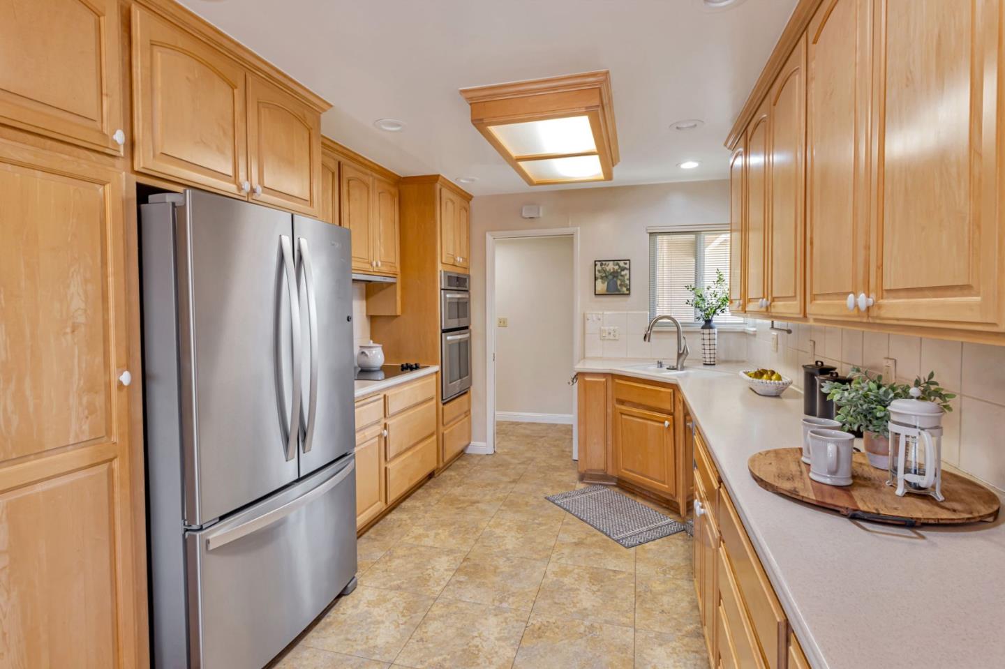 Detail Gallery Image 13 of 28 For 1494 Stone Creek Dr, San Jose,  CA 95132 - 4 Beds | 2 Baths