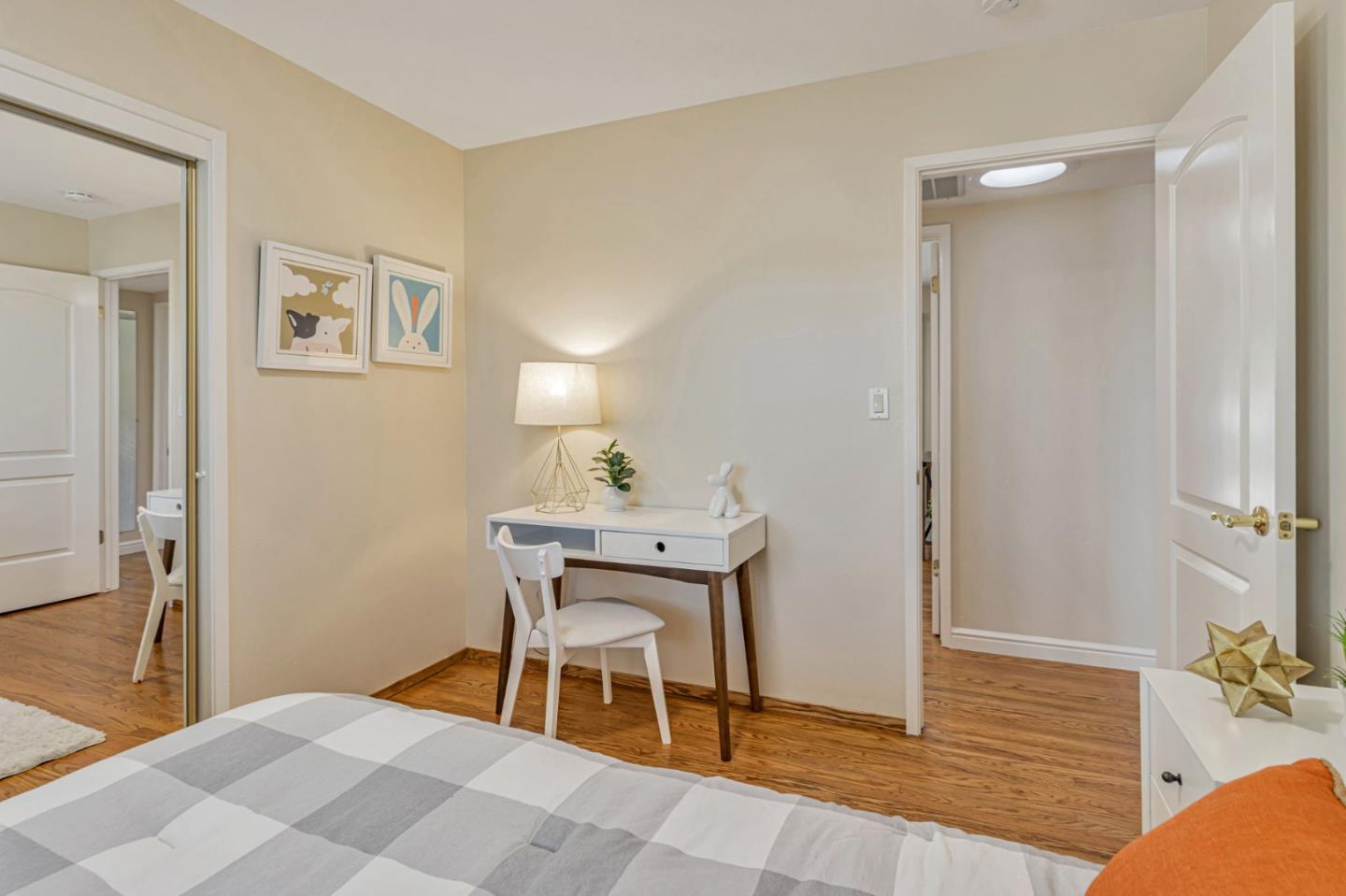 Detail Gallery Image 16 of 28 For 1494 Stone Creek Dr, San Jose,  CA 95132 - 4 Beds | 2 Baths