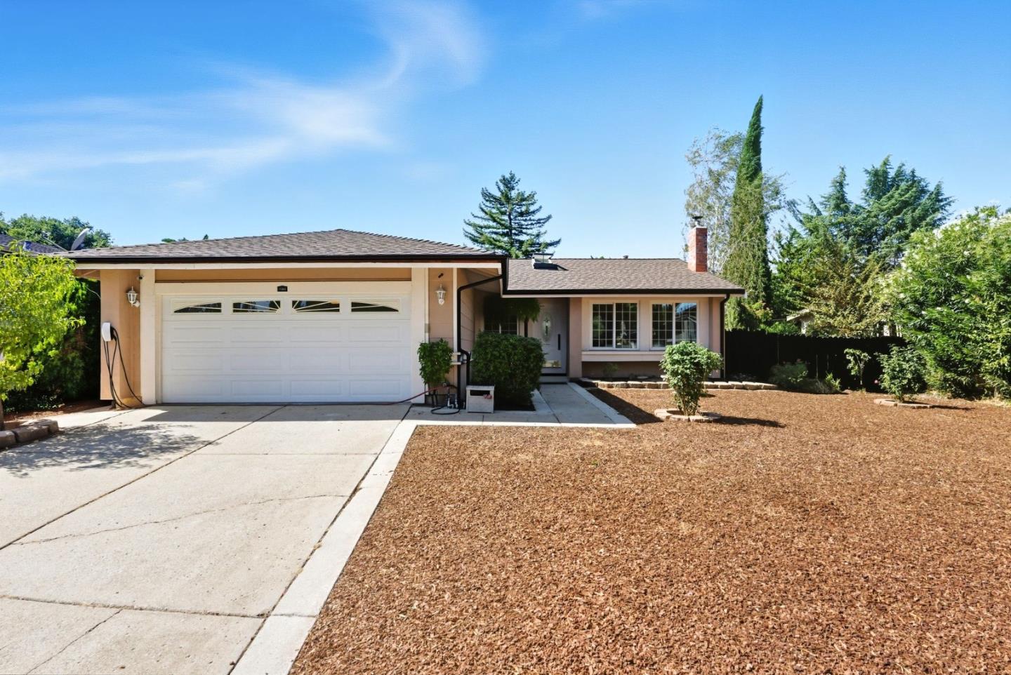 Detail Gallery Image 4 of 32 For 7305 Chadwick St, Gilroy,  CA 95020 - 3 Beds | 2 Baths