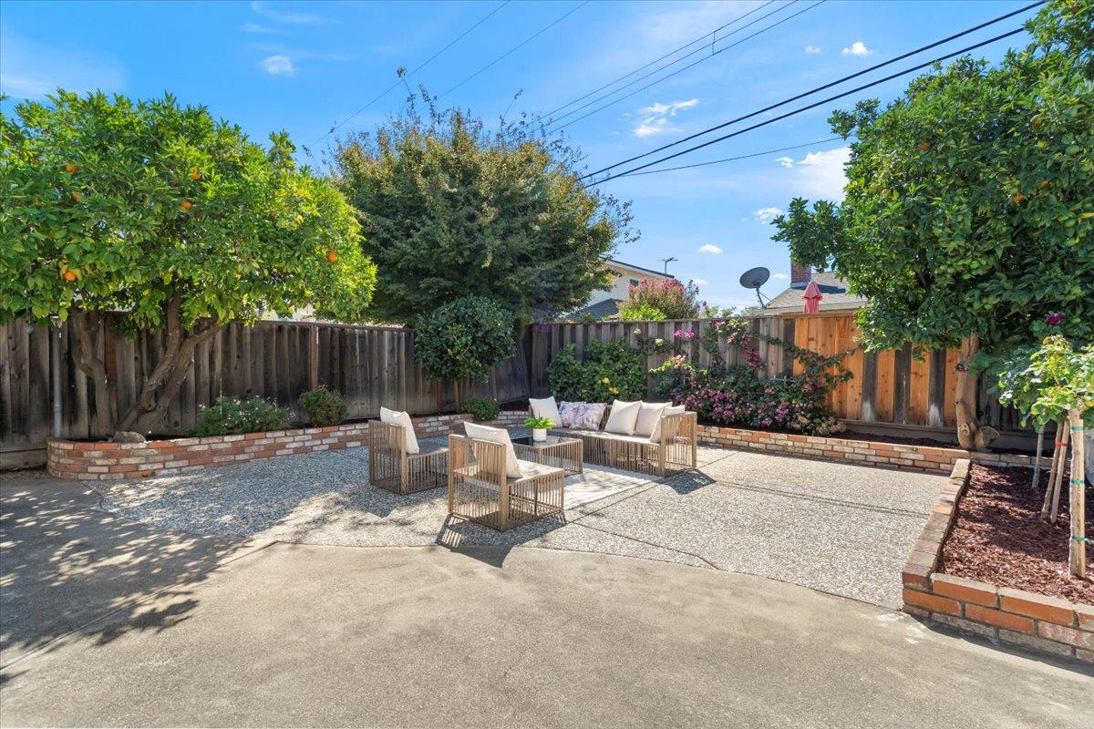 Detail Gallery Image 29 of 36 For 810 Raintree Dr, San Jose,  CA 95129 - 3 Beds | 2 Baths