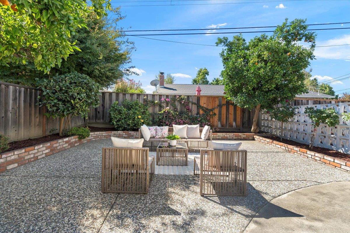 Detail Gallery Image 30 of 36 For 810 Raintree Dr, San Jose,  CA 95129 - 3 Beds | 2 Baths