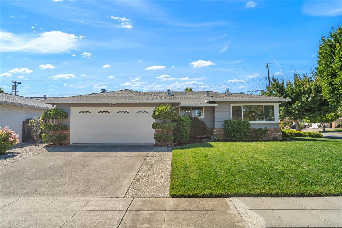 Detail Gallery Image 33 of 36 For 810 Raintree Dr, San Jose,  CA 95129 - 3 Beds | 2 Baths