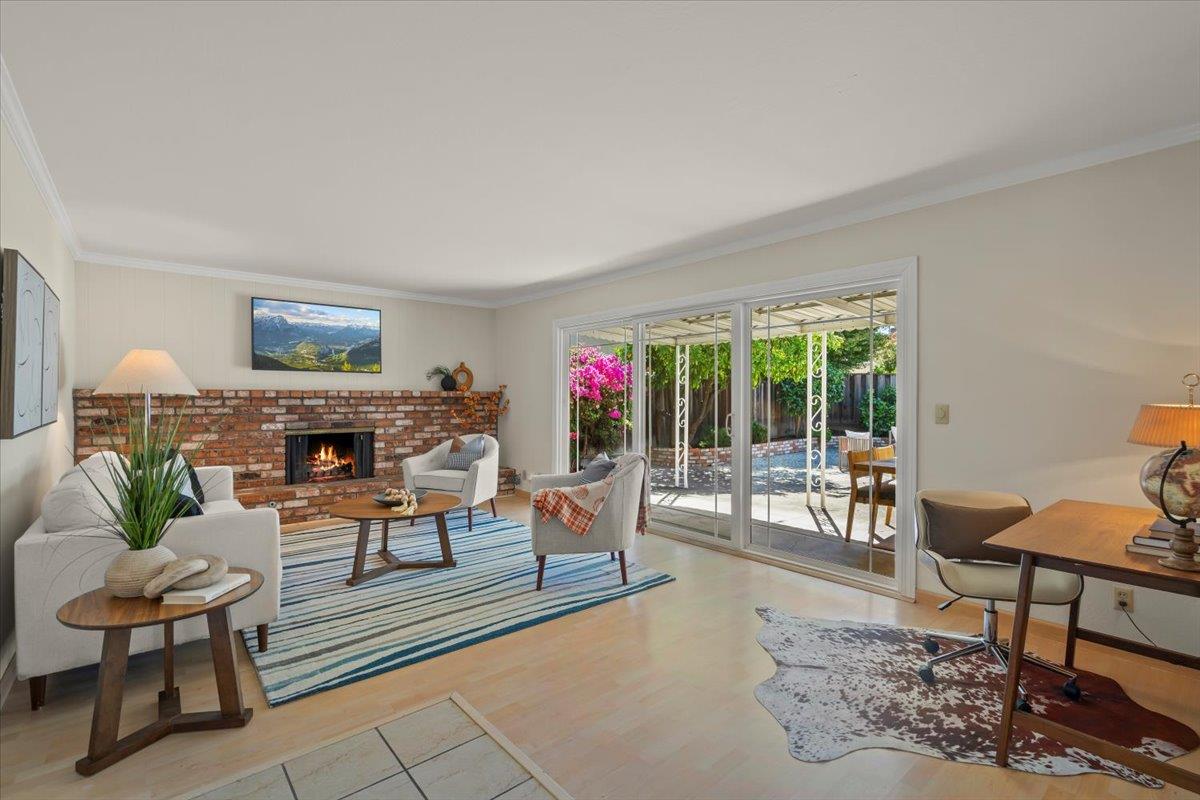 Detail Gallery Image 4 of 36 For 810 Raintree Dr, San Jose,  CA 95129 - 3 Beds | 2 Baths