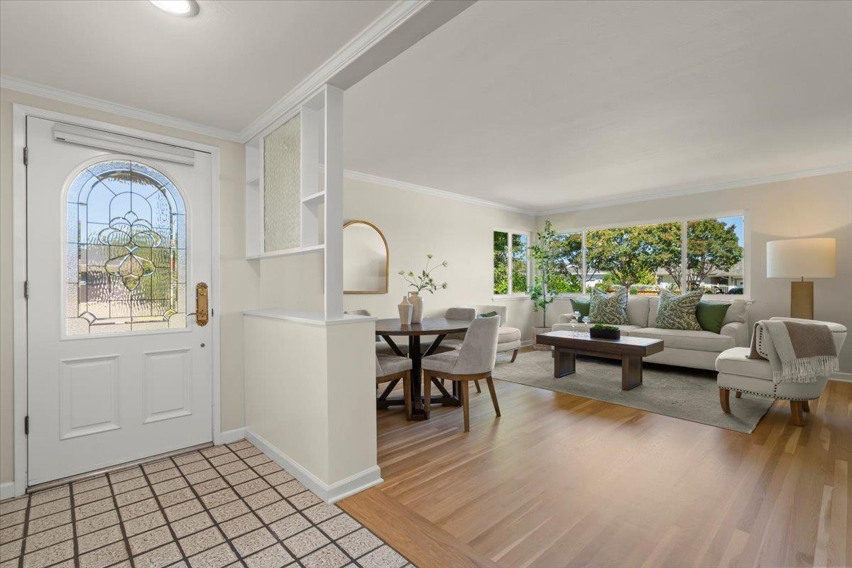 Detail Gallery Image 7 of 36 For 810 Raintree Dr, San Jose,  CA 95129 - 3 Beds | 2 Baths