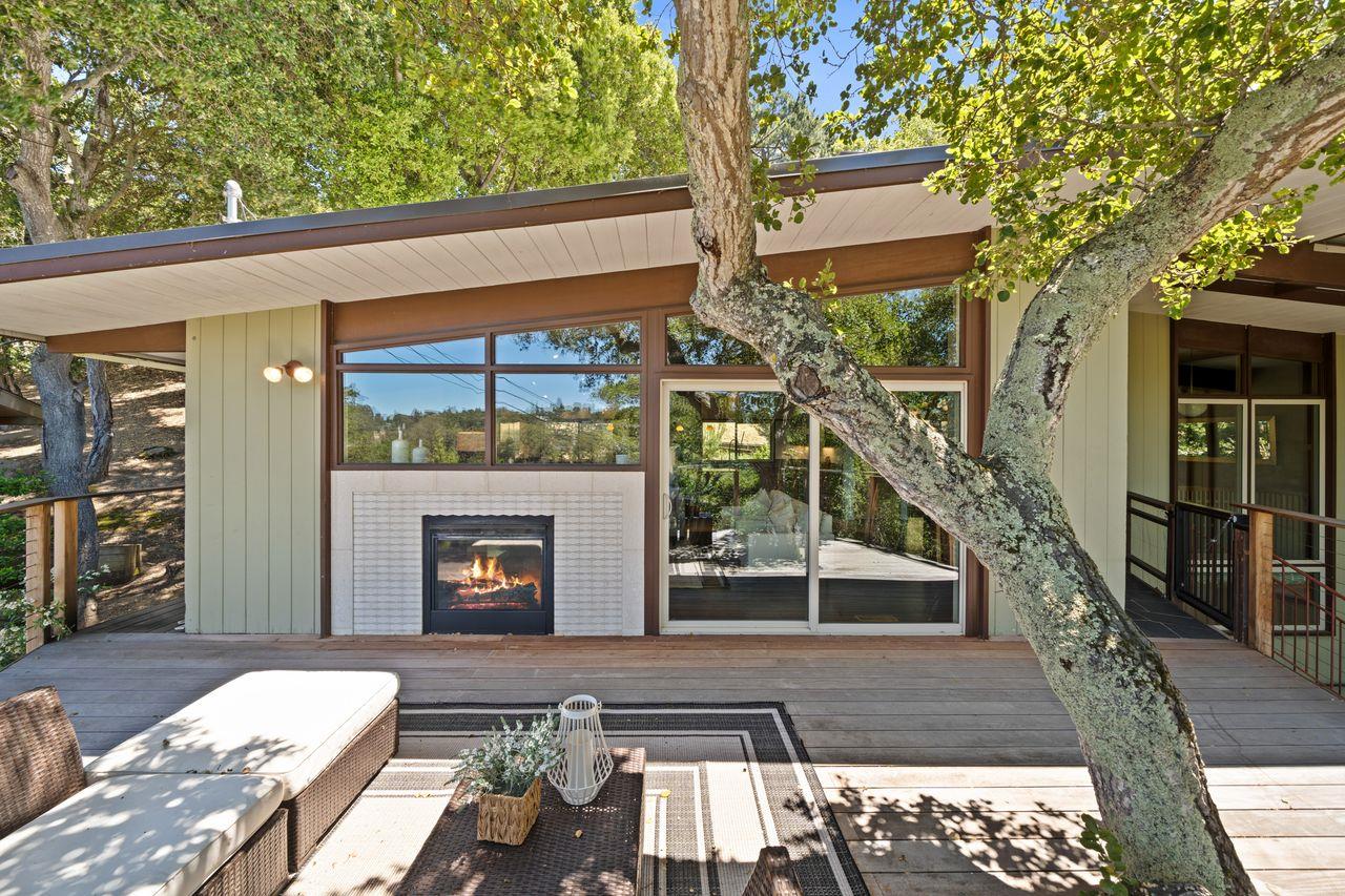 Detail Gallery Image 18 of 61 For 1220 Chula Vista Dr, Belmont,  CA 94002 - 4 Beds | 3 Baths