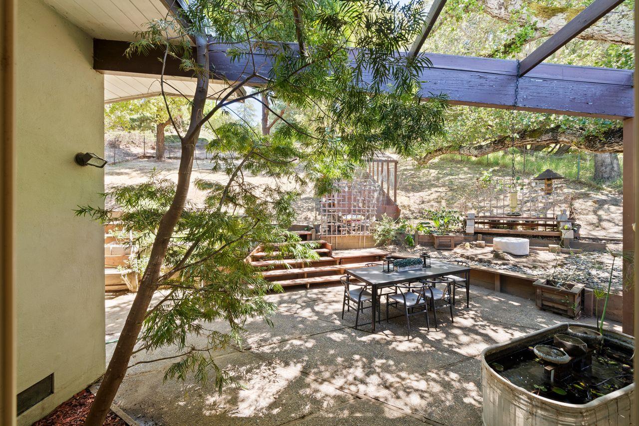 Detail Gallery Image 26 of 61 For 1220 Chula Vista Dr, Belmont,  CA 94002 - 4 Beds | 3 Baths