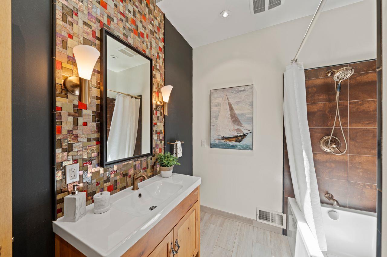 Detail Gallery Image 27 of 61 For 1220 Chula Vista Dr, Belmont,  CA 94002 - 4 Beds | 3 Baths