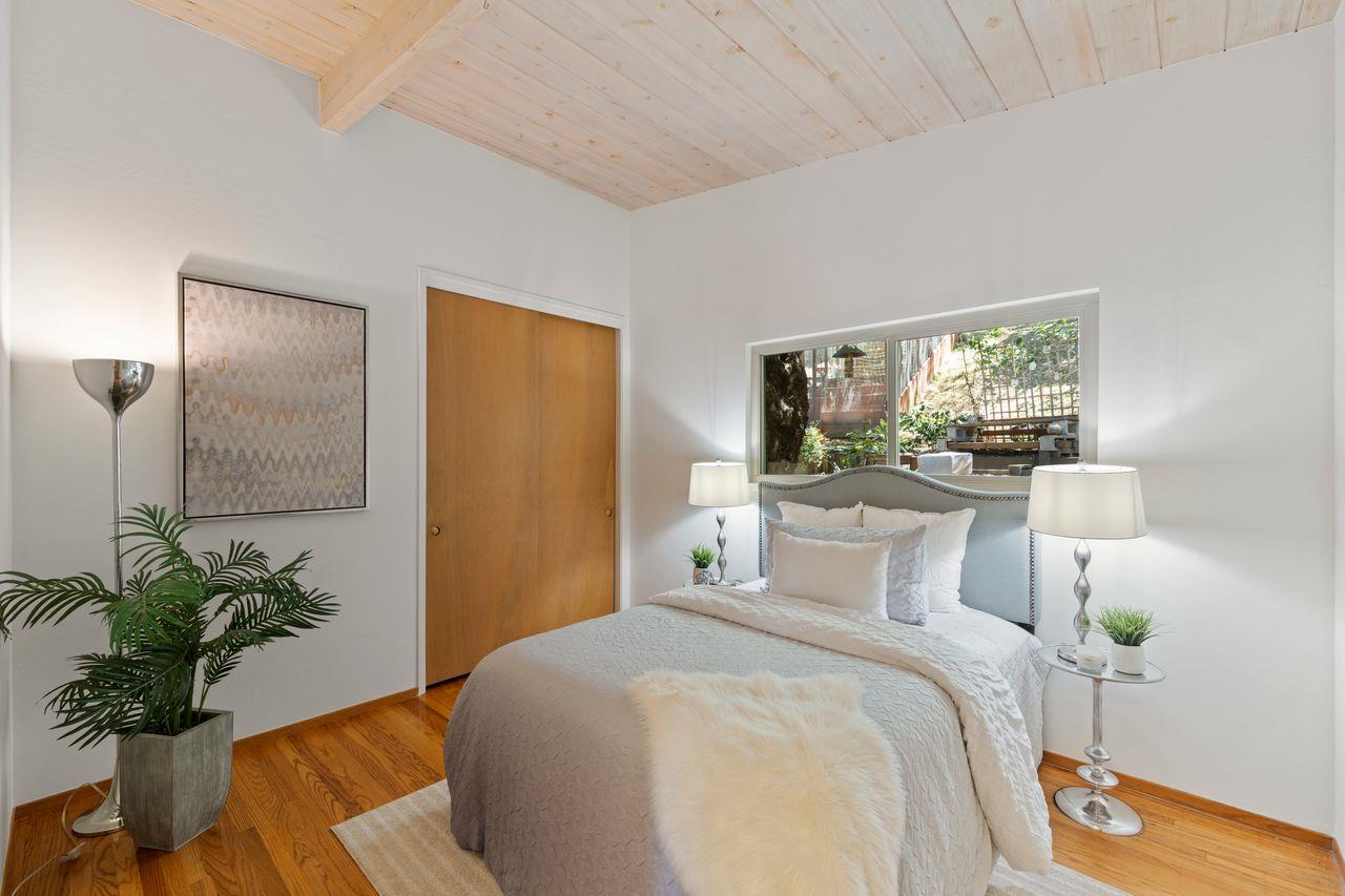 Detail Gallery Image 28 of 61 For 1220 Chula Vista Dr, Belmont,  CA 94002 - 4 Beds | 3 Baths