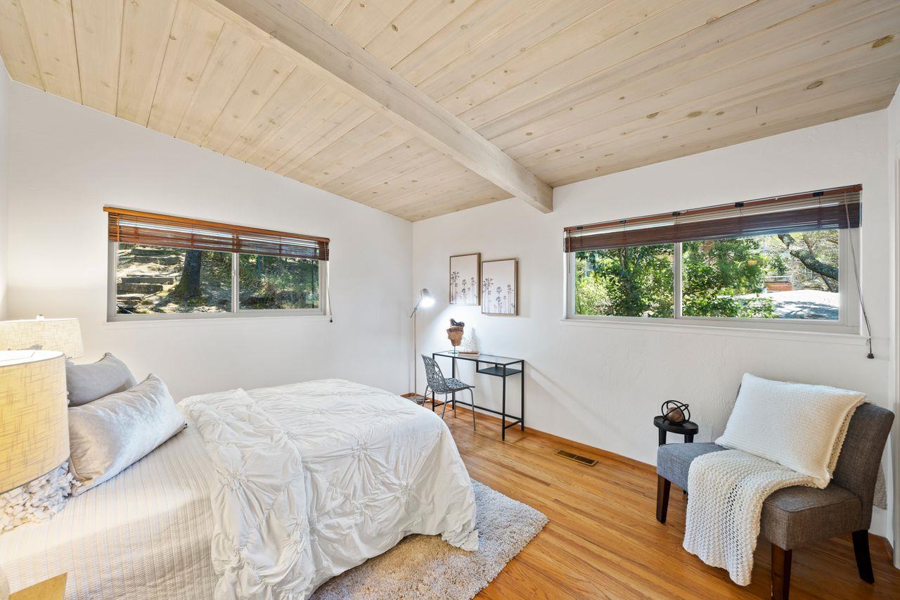 Detail Gallery Image 29 of 61 For 1220 Chula Vista Dr, Belmont,  CA 94002 - 4 Beds | 3 Baths