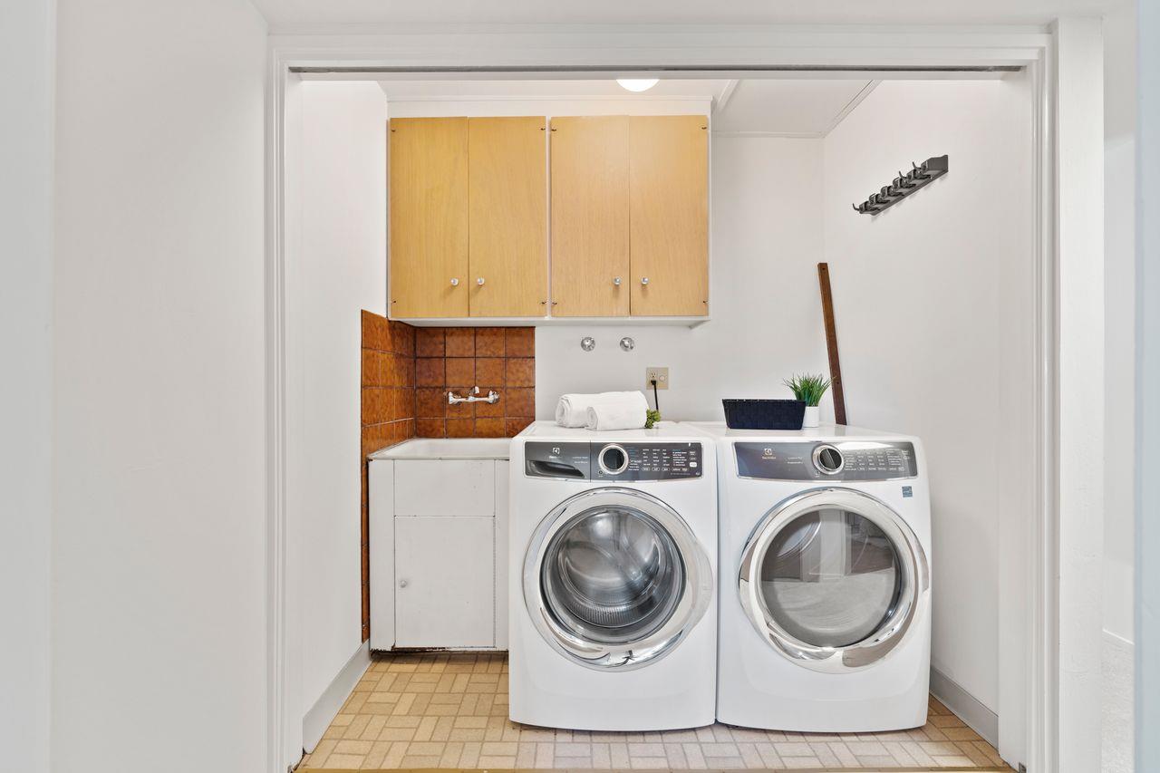 Detail Gallery Image 30 of 61 For 1220 Chula Vista Dr, Belmont,  CA 94002 - 4 Beds | 3 Baths