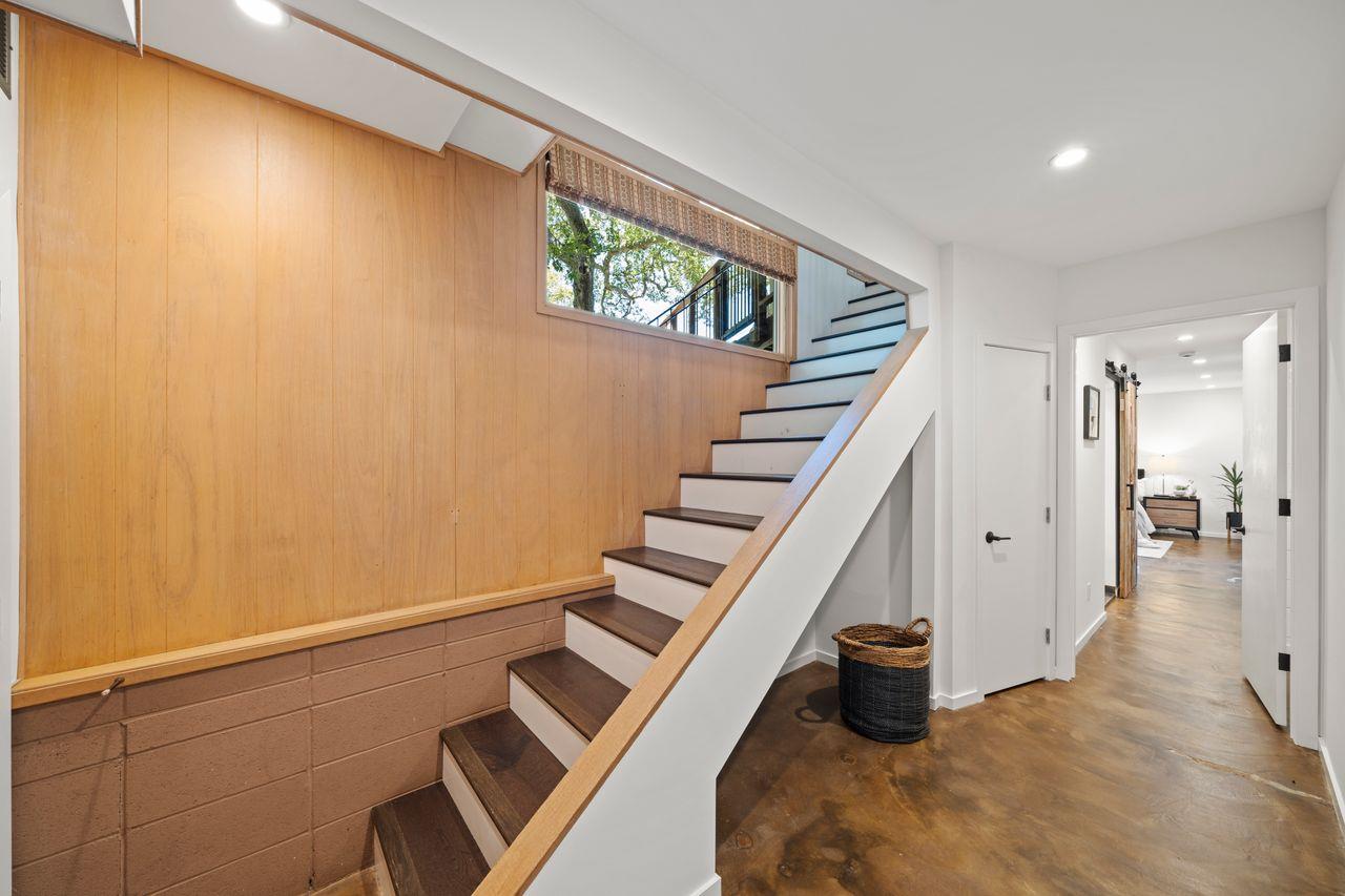 Detail Gallery Image 39 of 61 For 1220 Chula Vista Dr, Belmont,  CA 94002 - 4 Beds | 3 Baths