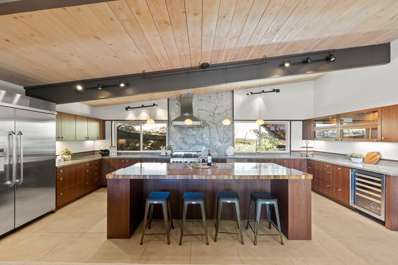 Detail Gallery Image 4 of 61 For 1220 Chula Vista Dr, Belmont,  CA 94002 - 4 Beds | 3 Baths