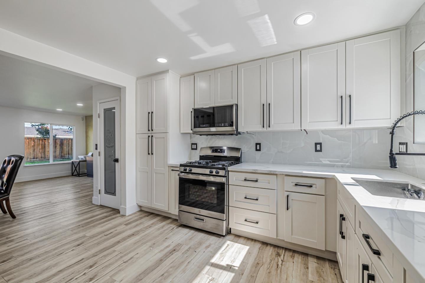 Detail Gallery Image 10 of 37 For 1476 Midfield Ave, San Jose,  CA 95122 - 4 Beds | 3 Baths