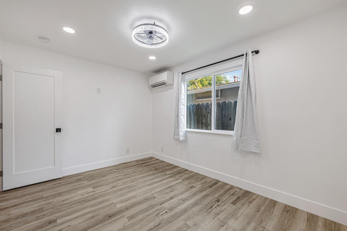 Detail Gallery Image 31 of 37 For 1476 Midfield Ave, San Jose,  CA 95122 - 4 Beds | 3 Baths