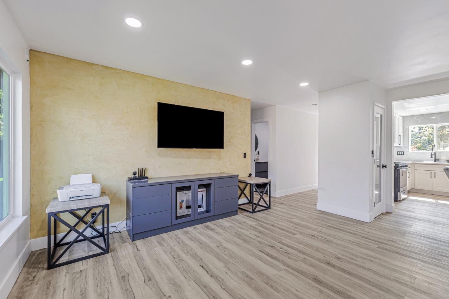 Detail Gallery Image 5 of 37 For 1476 Midfield Ave, San Jose,  CA 95122 - 4 Beds | 3 Baths