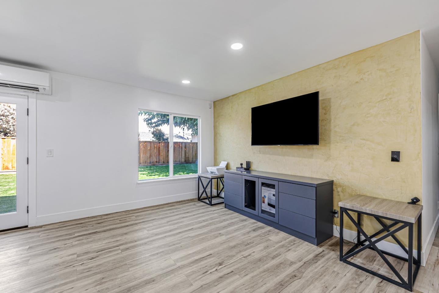 Detail Gallery Image 6 of 37 For 1476 Midfield Ave, San Jose,  CA 95122 - 4 Beds | 3 Baths