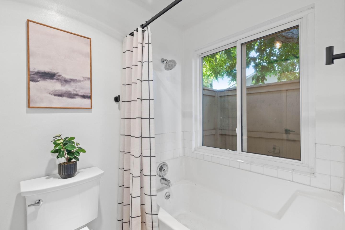 Detail Gallery Image 16 of 26 For 238 Truckee Ln, San Jose,  CA 95136 - 3 Beds | 2 Baths