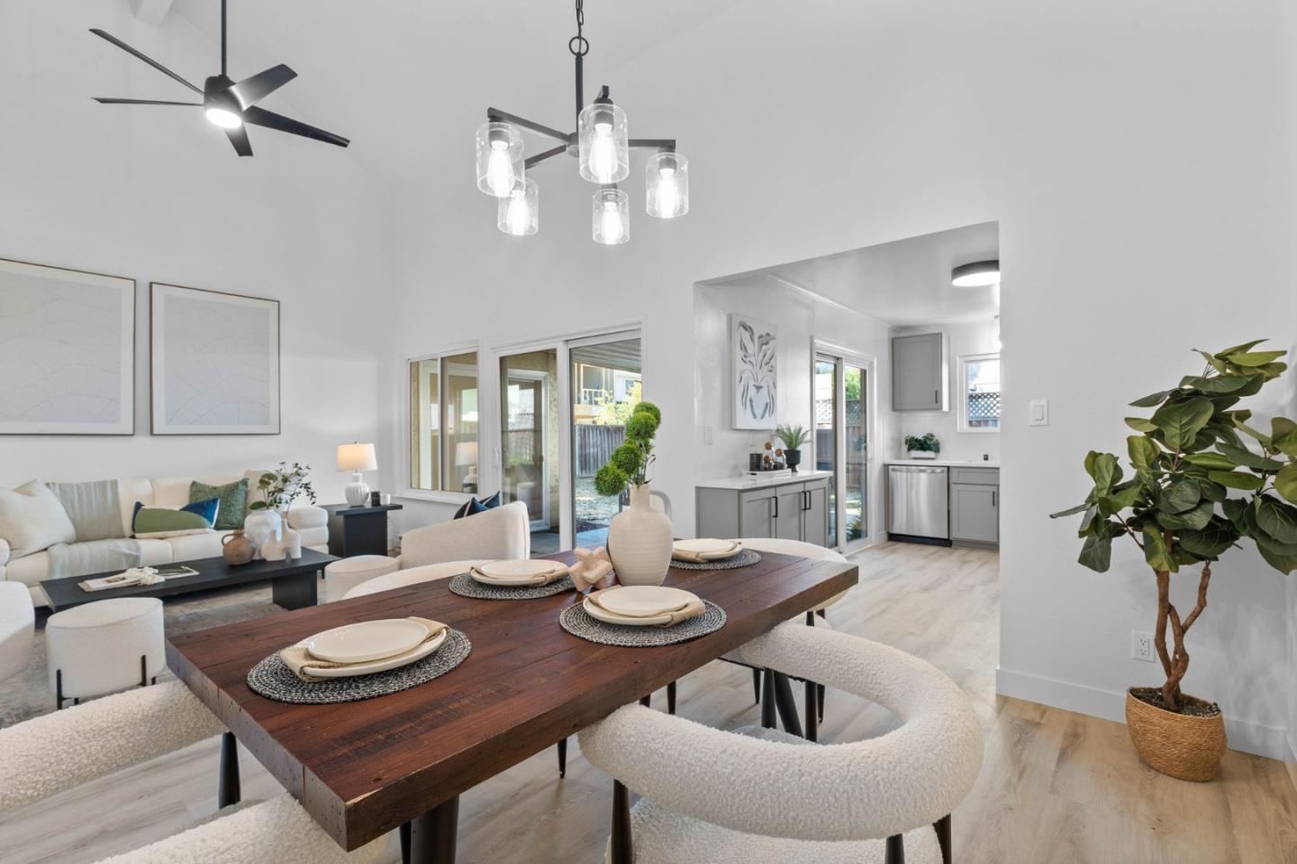 Detail Gallery Image 4 of 26 For 238 Truckee Ln, San Jose,  CA 95136 - 3 Beds | 2 Baths