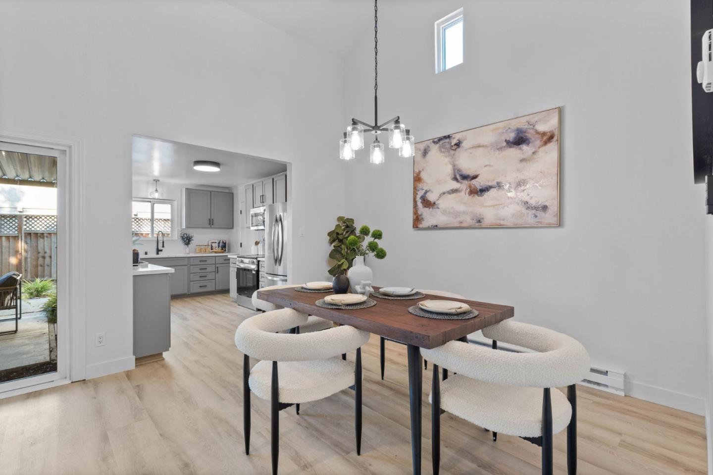 Detail Gallery Image 5 of 26 For 238 Truckee Ln, San Jose,  CA 95136 - 3 Beds | 2 Baths