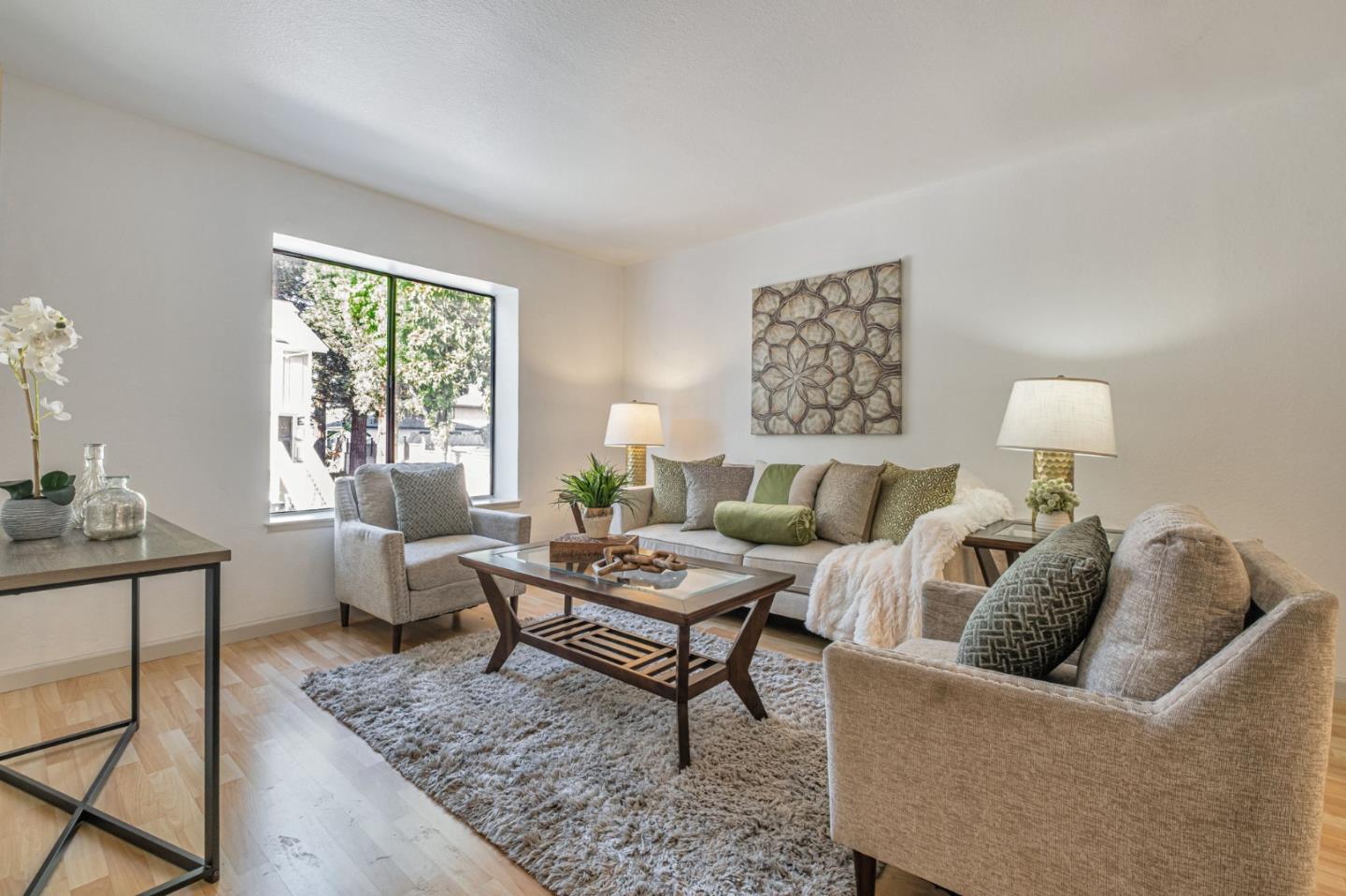 Detail Gallery Image 2 of 19 For 3872 Wildflower Cmn, Fremont,  CA 94538 - 3 Beds | 1/1 Baths