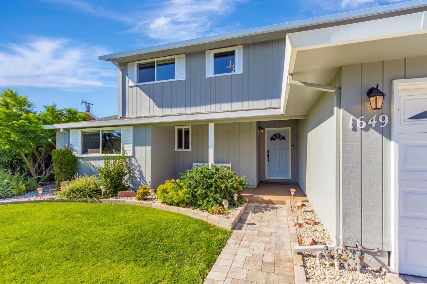 Detail Gallery Image 2 of 40 For 1649 Glenville Dr, San Jose,  CA 95124 - 6 Beds | 3 Baths