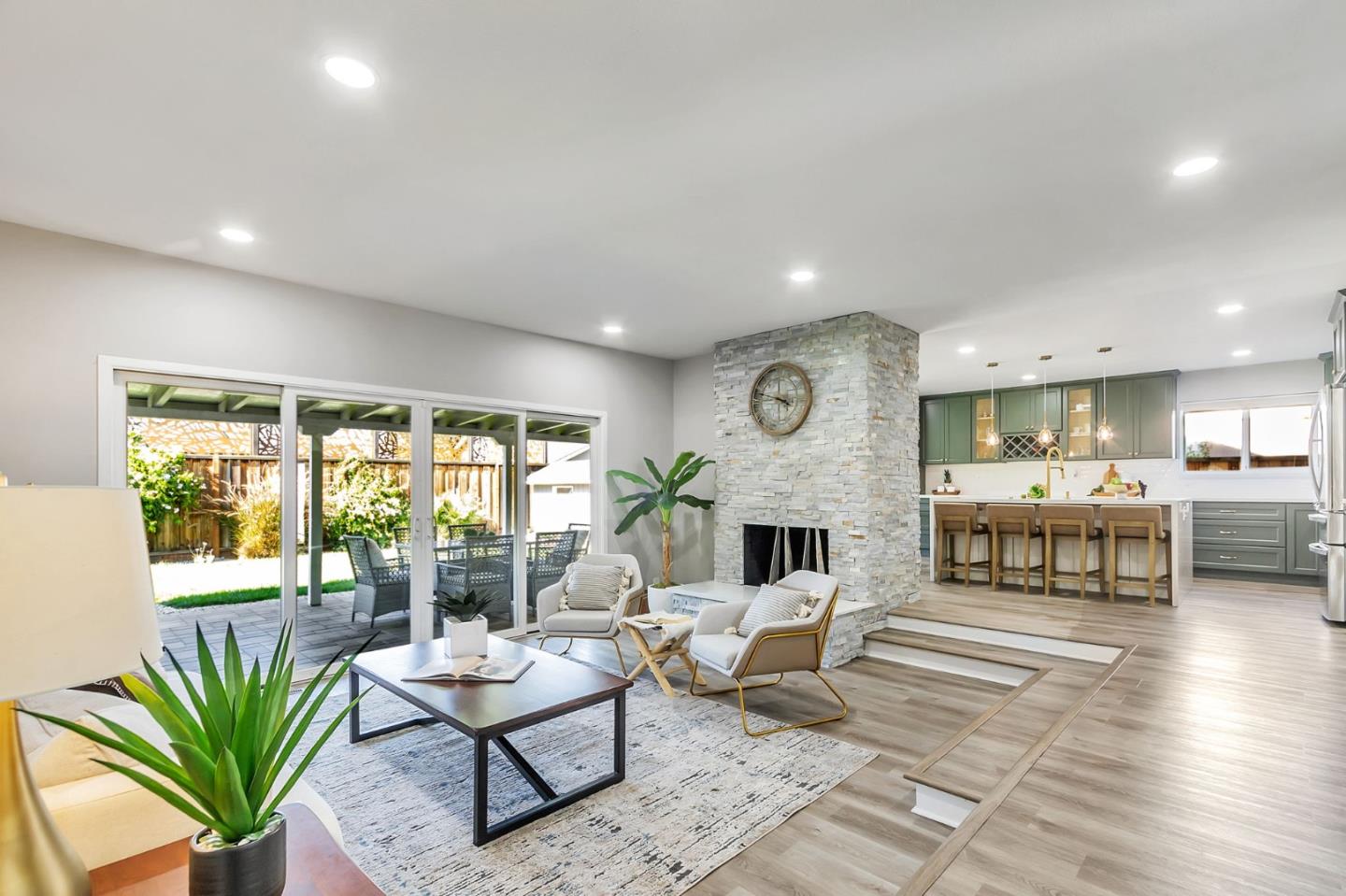 Detail Gallery Image 6 of 40 For 1649 Glenville Dr, San Jose,  CA 95124 - 6 Beds | 3 Baths