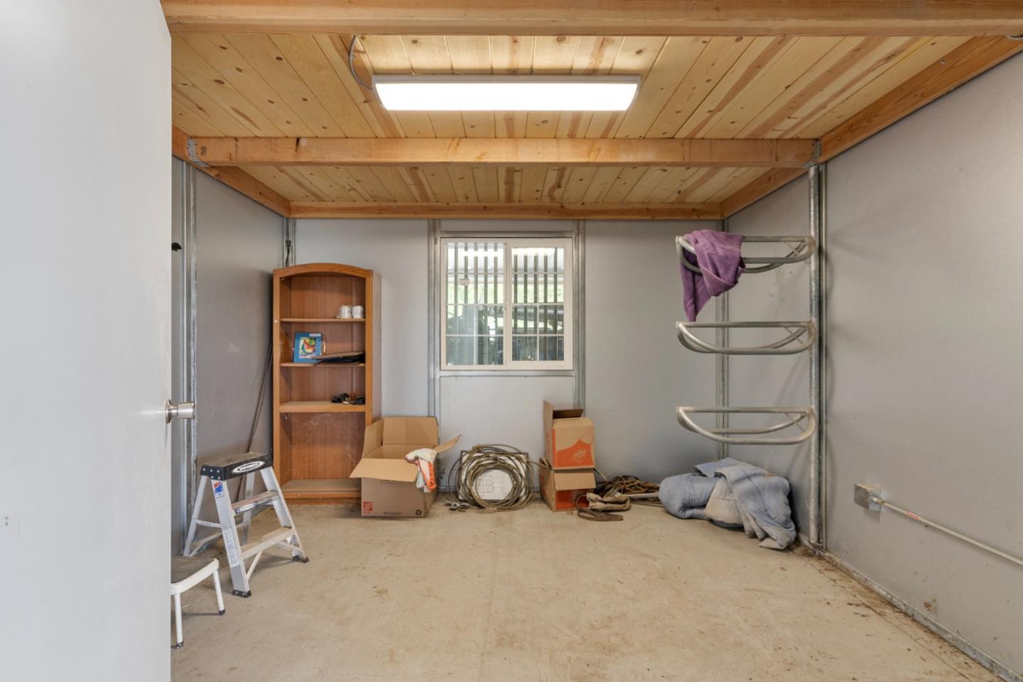 Detail Gallery Image 18 of 68 For 804 Comstock Rd, Hollister,  CA 95023 - 4 Beds | 2 Baths