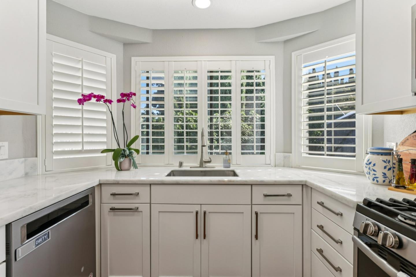 Detail Gallery Image 19 of 61 For 1554 Gilbert Pl, Fremont,  CA 94536 - 4 Beds | 3 Baths