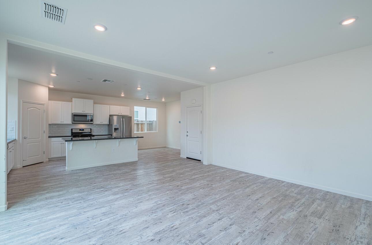 Detail Gallery Image 15 of 41 For 520 Gabriele Ct, Hollister,  CA 95023 - 4 Beds | 2/1 Baths