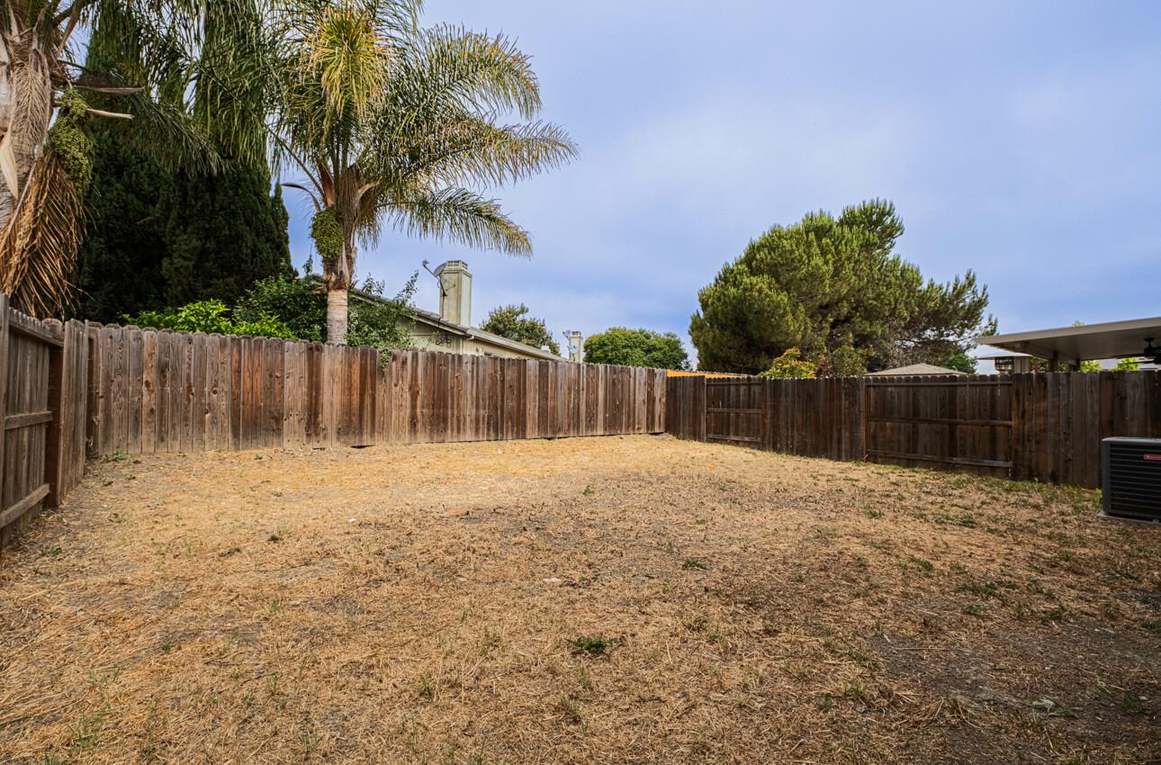 Detail Gallery Image 16 of 41 For 520 Gabriele Ct, Hollister,  CA 95023 - 4 Beds | 2/1 Baths