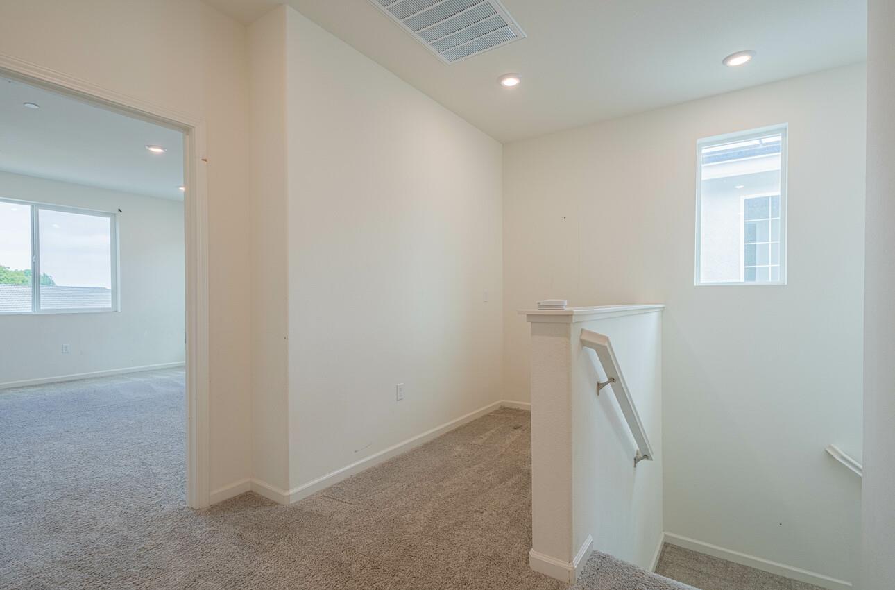 Detail Gallery Image 22 of 41 For 520 Gabriele Ct, Hollister,  CA 95023 - 4 Beds | 2/1 Baths