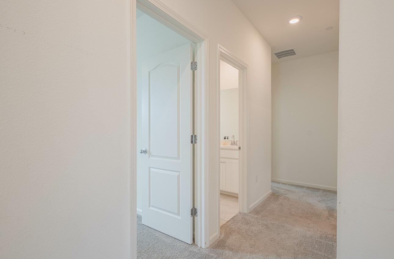 Detail Gallery Image 23 of 41 For 520 Gabriele Ct, Hollister,  CA 95023 - 4 Beds | 2/1 Baths