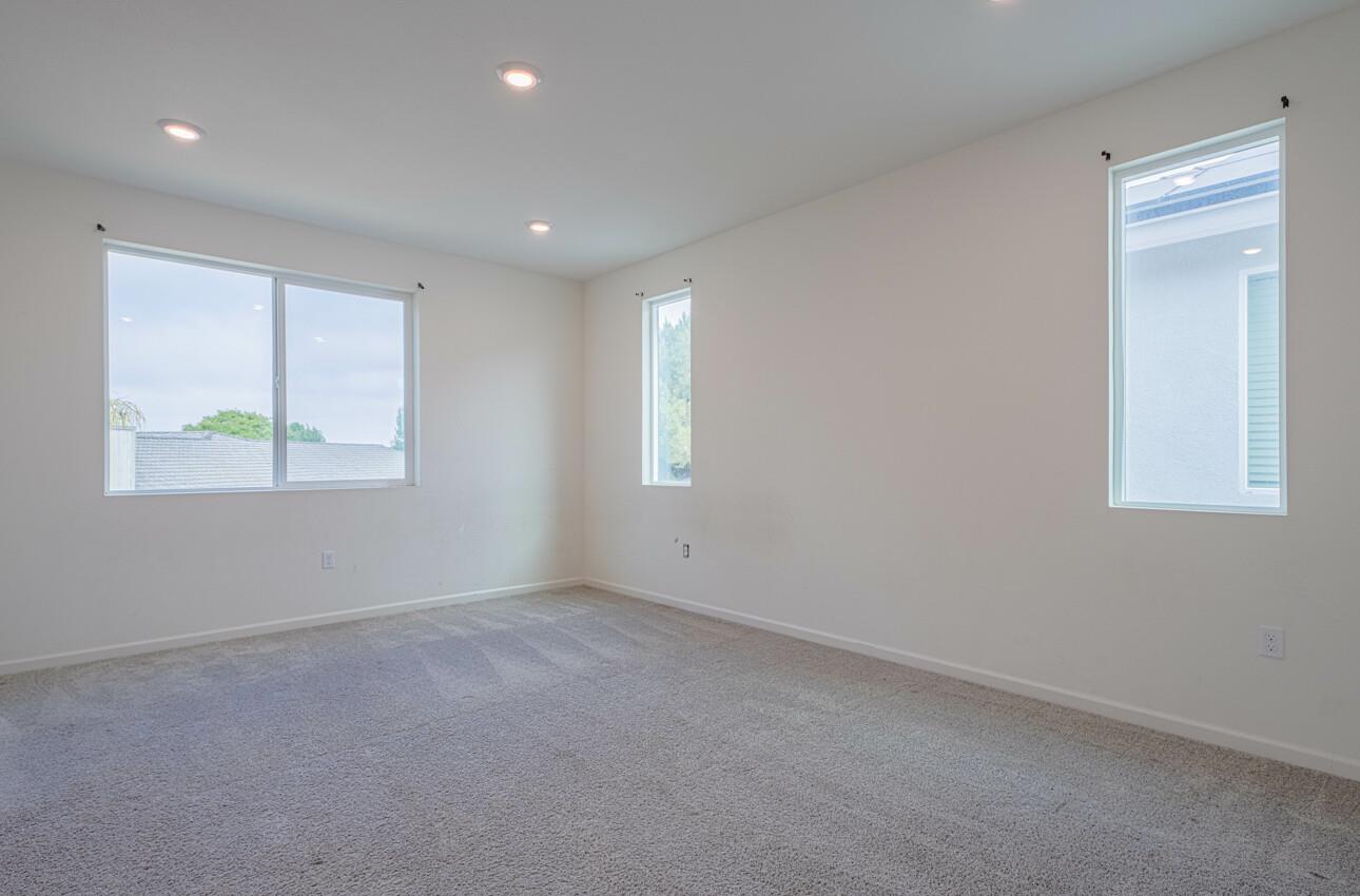 Detail Gallery Image 24 of 41 For 520 Gabriele Ct, Hollister,  CA 95023 - 4 Beds | 2/1 Baths