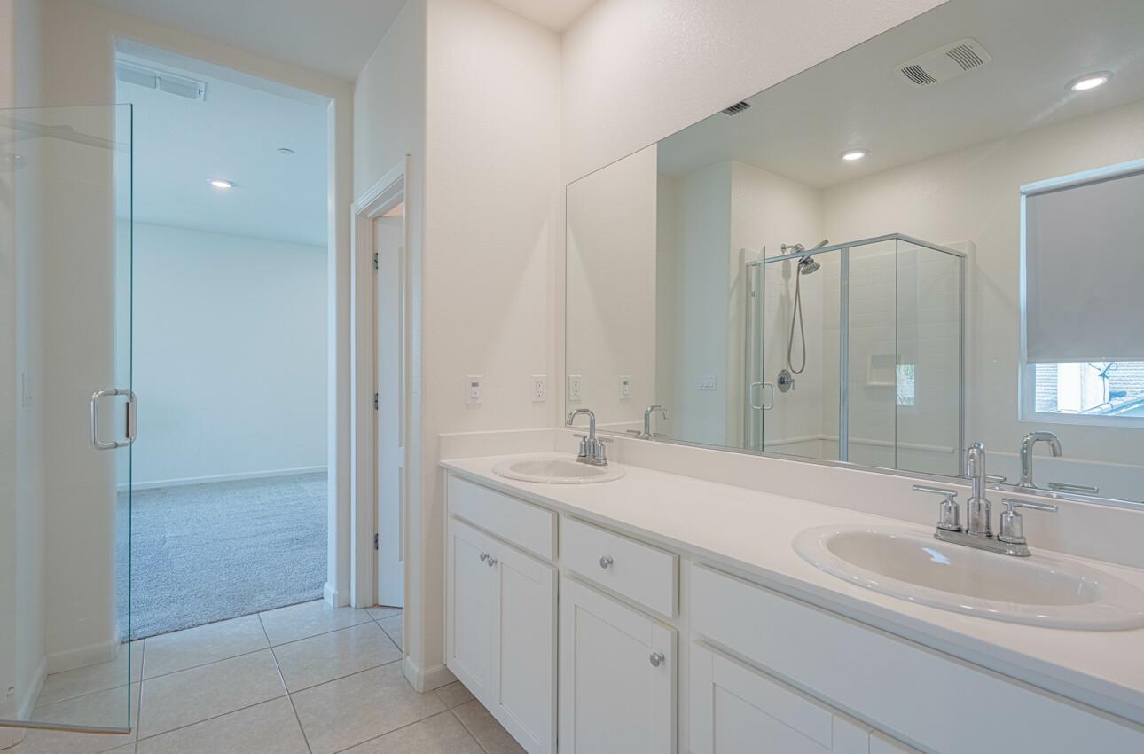 Detail Gallery Image 30 of 41 For 520 Gabriele Ct, Hollister,  CA 95023 - 4 Beds | 2/1 Baths