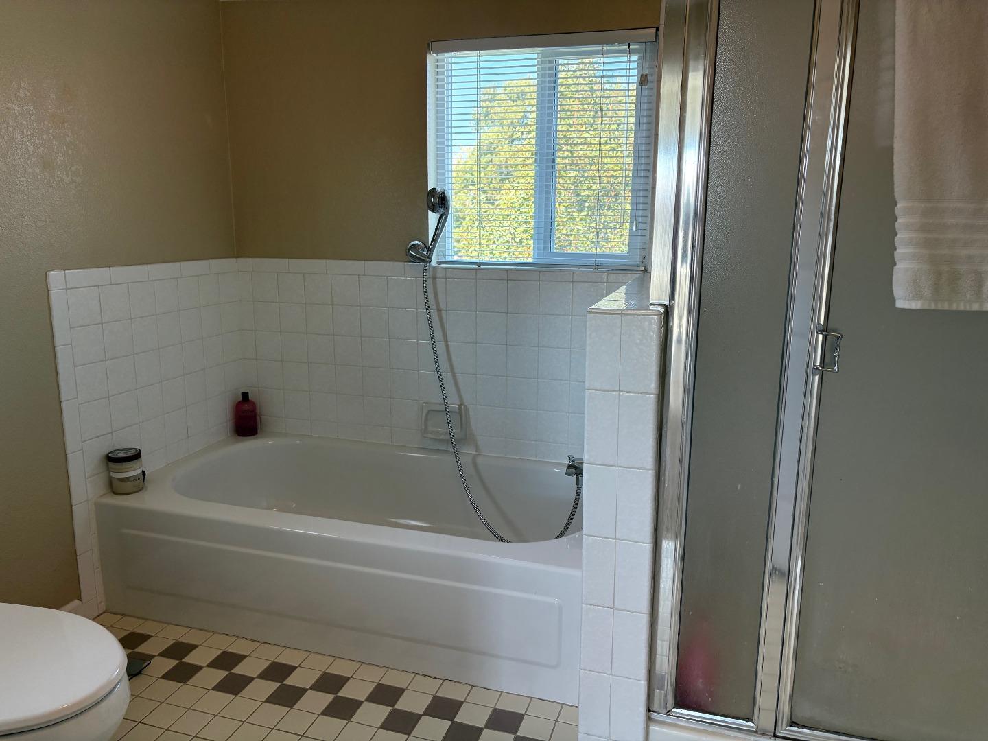 Detail Gallery Image 16 of 25 For 201 Bowsprit Ln, Foster City,  CA 94404 - 2 Beds | 2/1 Baths