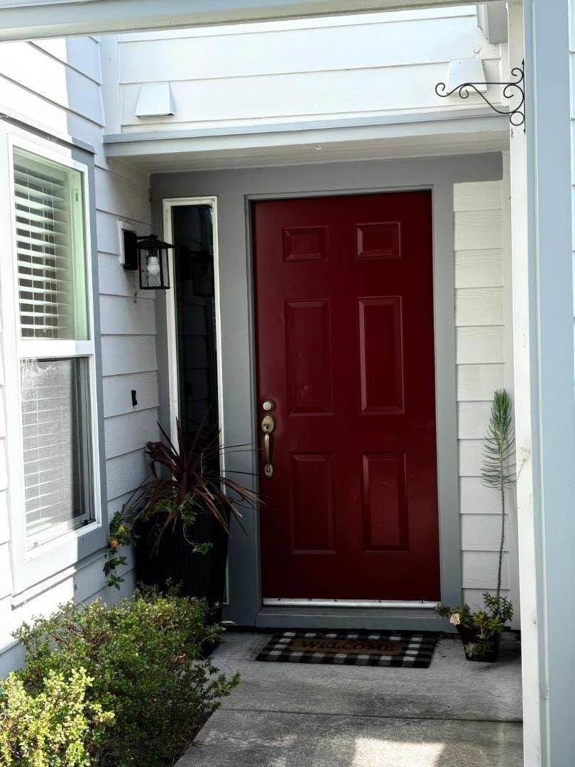 Detail Gallery Image 3 of 25 For 201 Bowsprit Ln, Foster City,  CA 94404 - 2 Beds | 2/1 Baths
