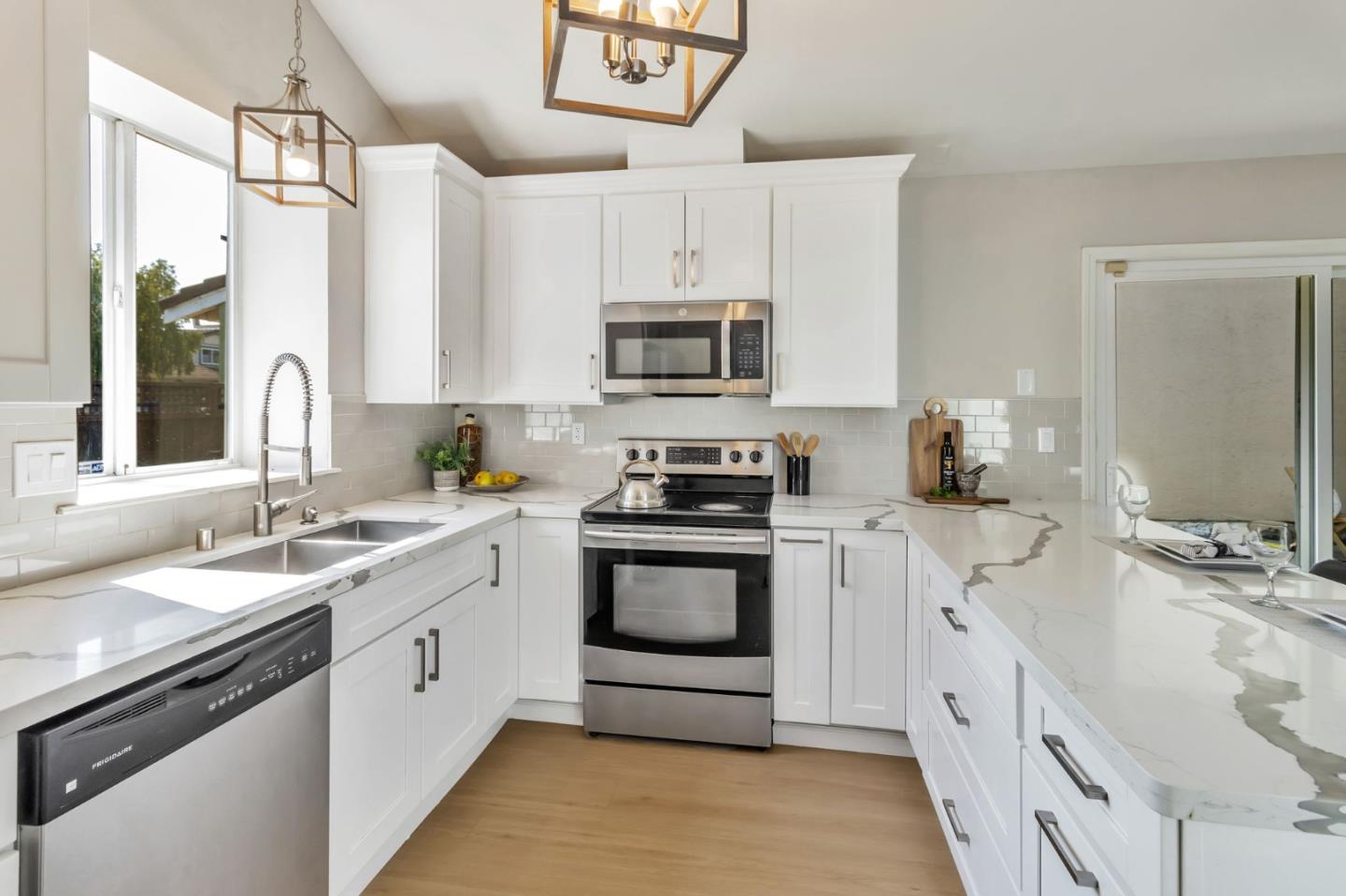Detail Gallery Image 11 of 43 For 43 Southcreek Ct, San Jose,  CA 95138 - 4 Beds | 2 Baths