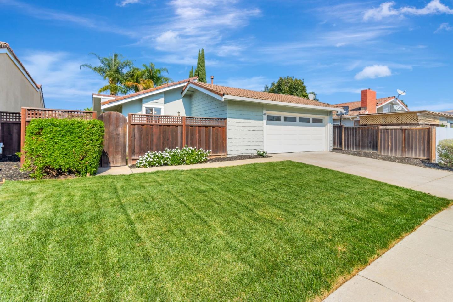 Detail Gallery Image 3 of 43 For 43 Southcreek Ct, San Jose,  CA 95138 - 4 Beds | 2 Baths